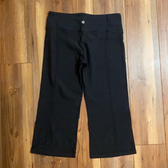 lululemon athletica Pants - Lululemon cropped leggings